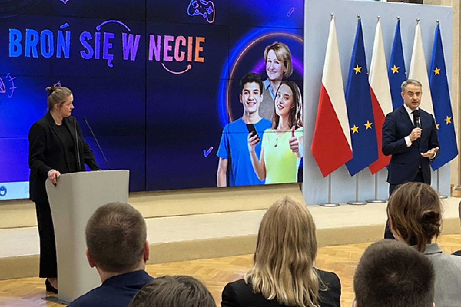 Zwycięska drużyna IV LO w Ministerstwie Cyfryzacji